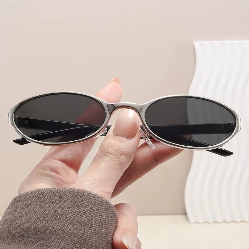 Okulary przeciwsłoneczne w sty – Designer Sunglasses recenzja i cena