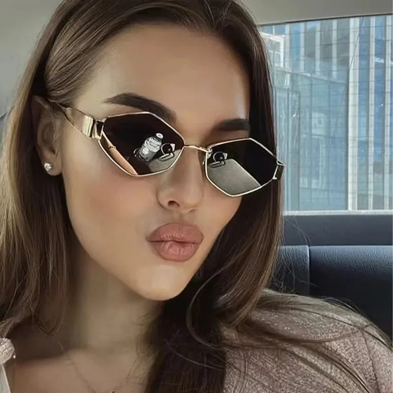 Modne, wielokątne okulary prze – Designer Sunglasses recenzja i cena