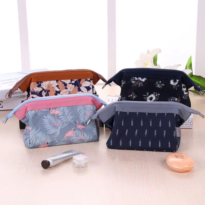 Nowa Modna Kosmetyczka Damska  – Travel Luggage Set recenzja i cena